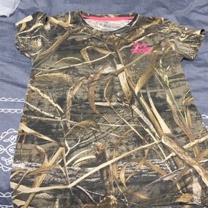 Real Tree t shirt size medium